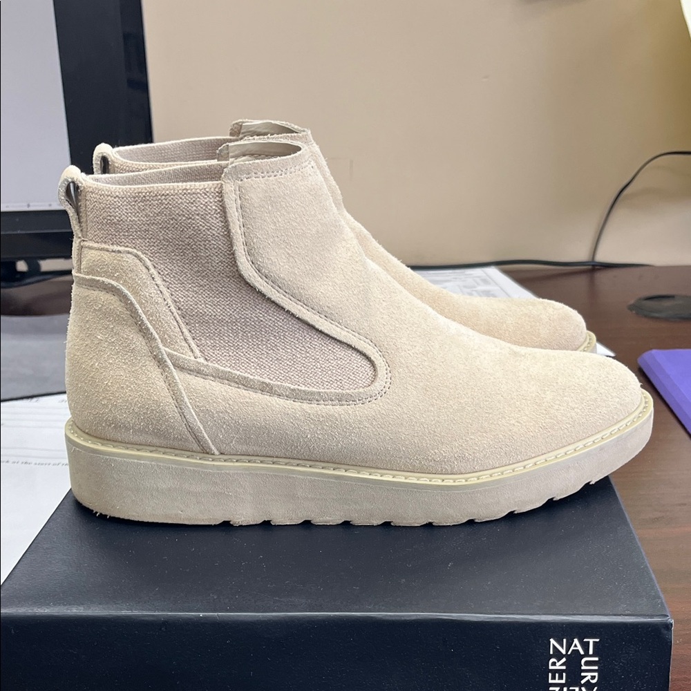 Naturalizer Women's Cream Ankle Boots